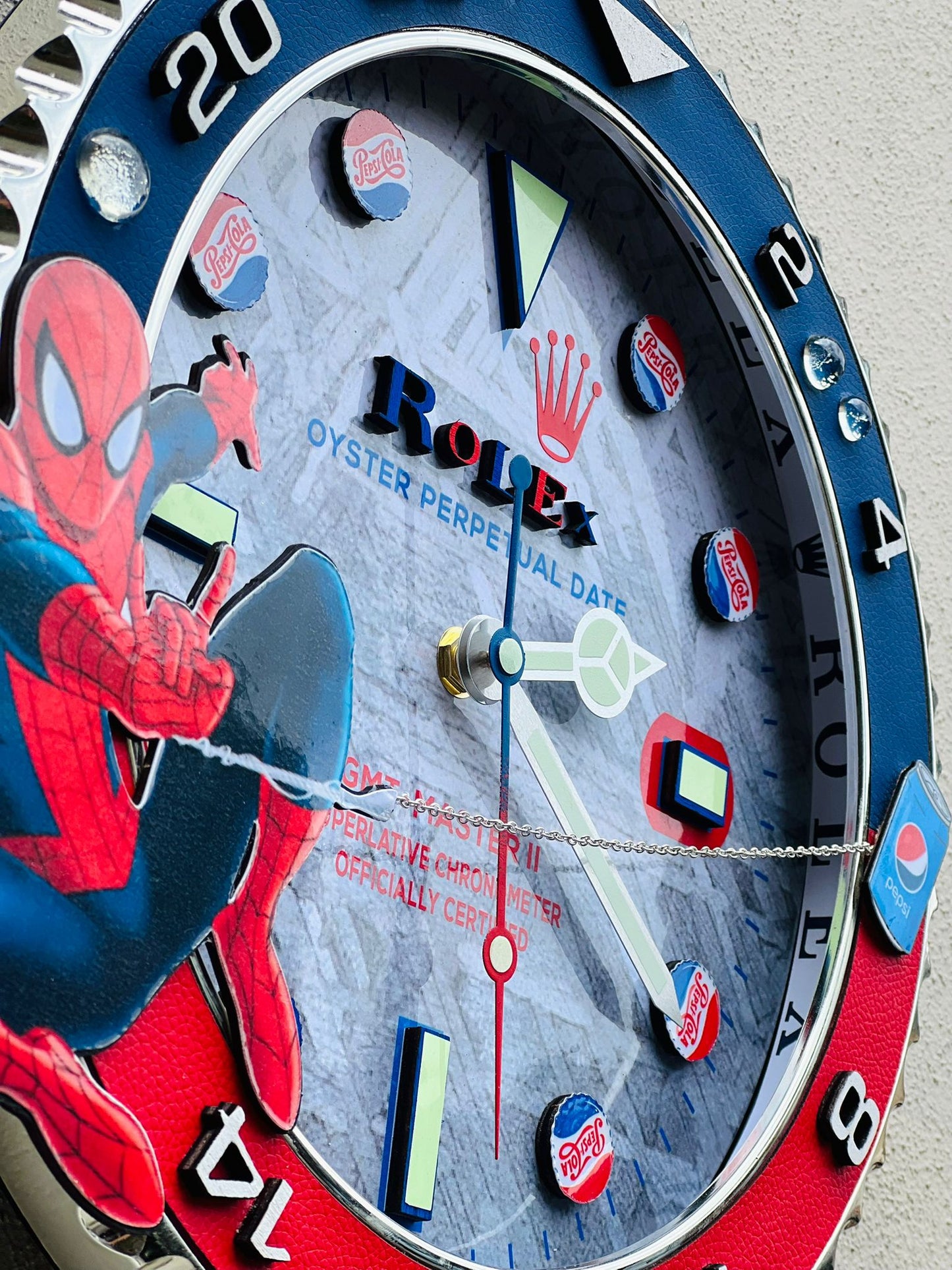 Orologio GMT Spiderman x Pepsi Custom da Parete X