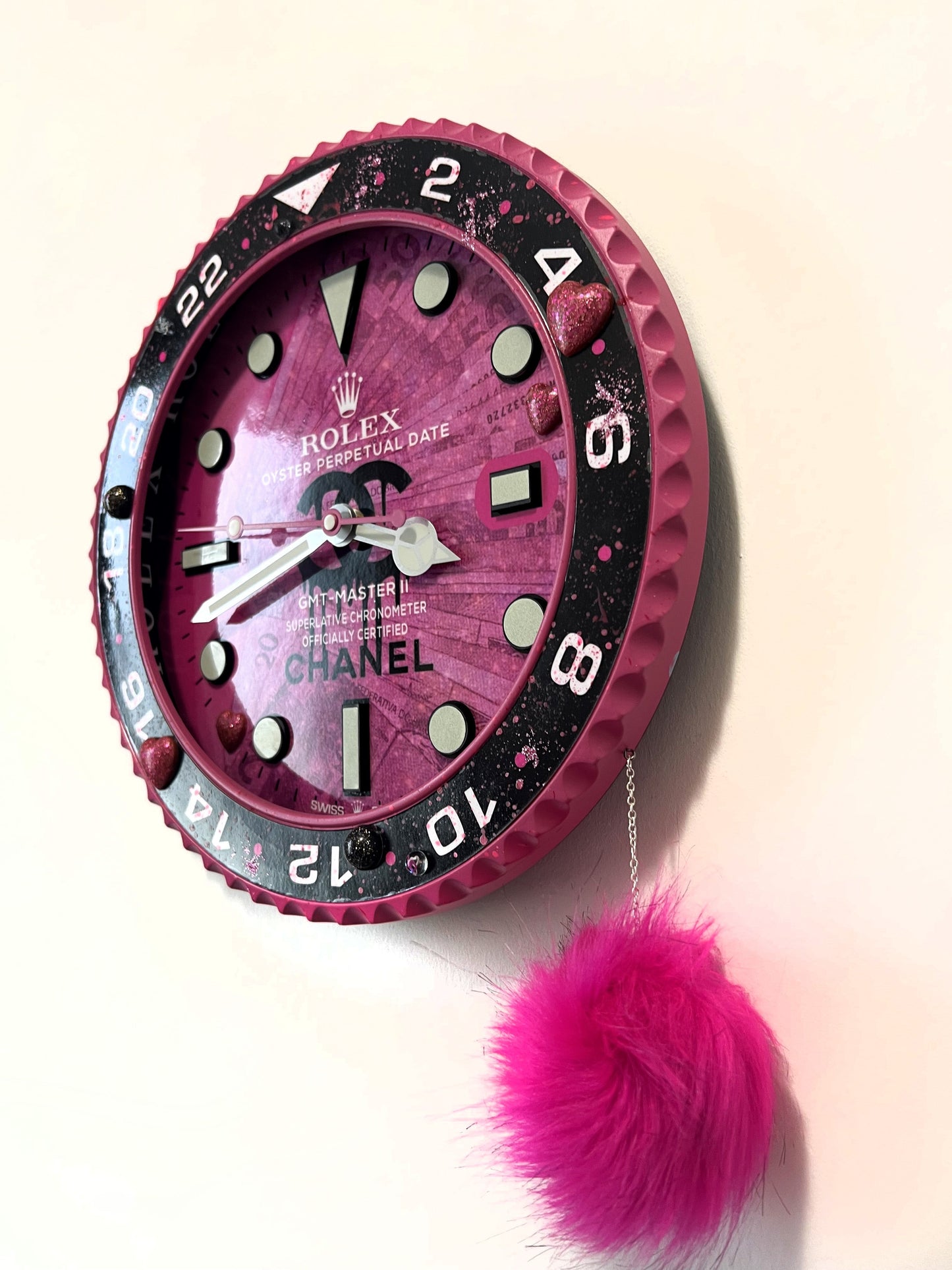 Orologio GMT Pink Plush Custom da Parete X